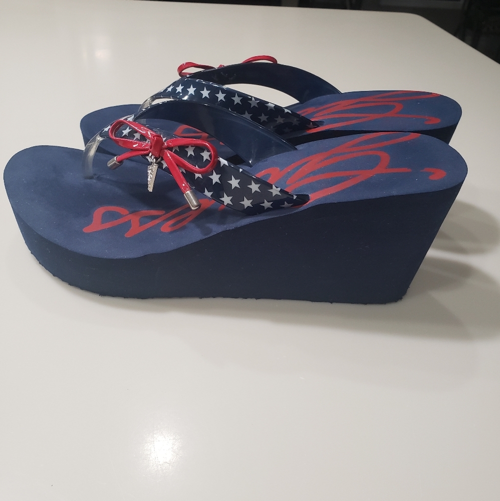 Guess flip flops